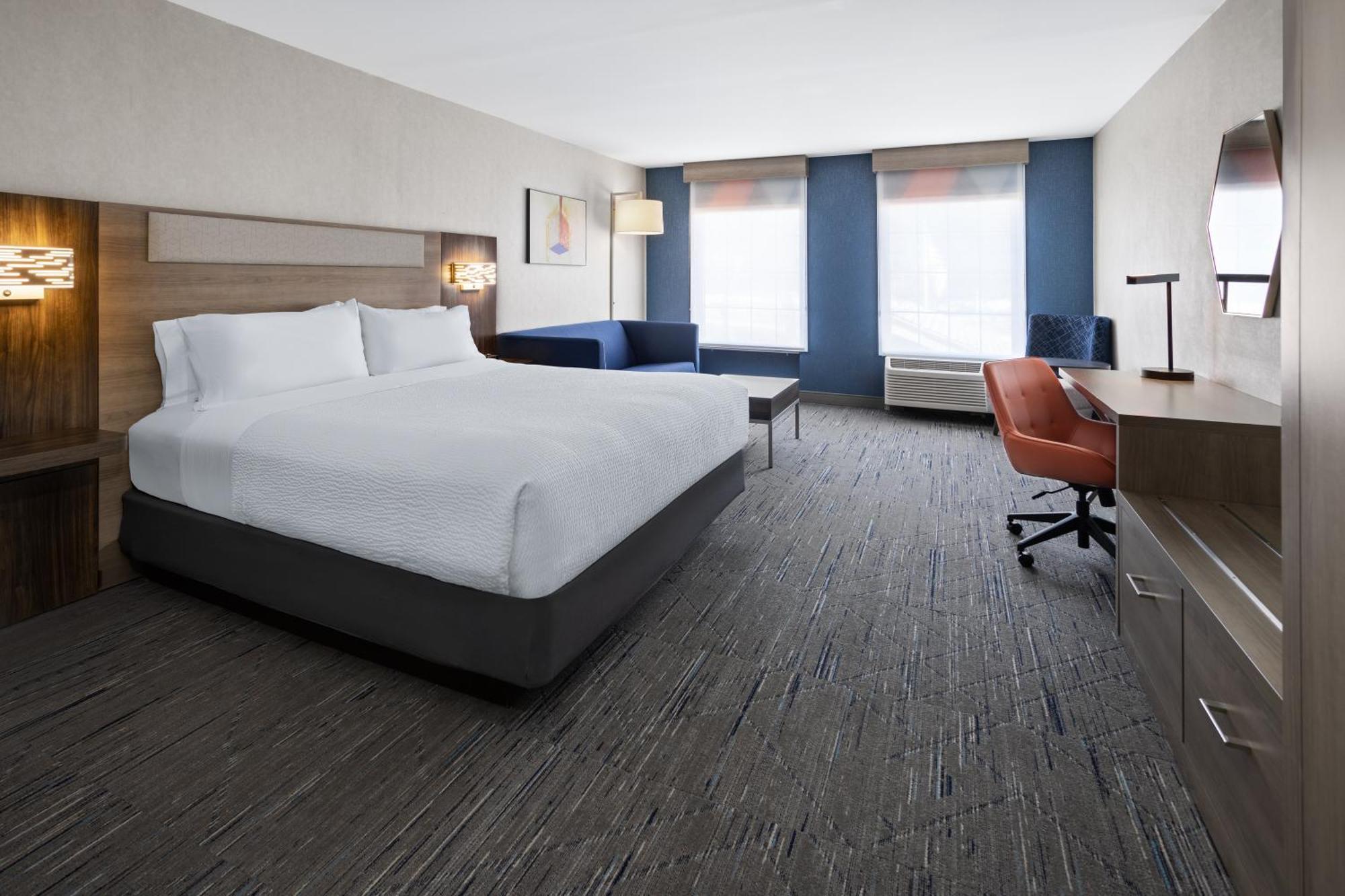 Hotel Express & By Ihg 2*