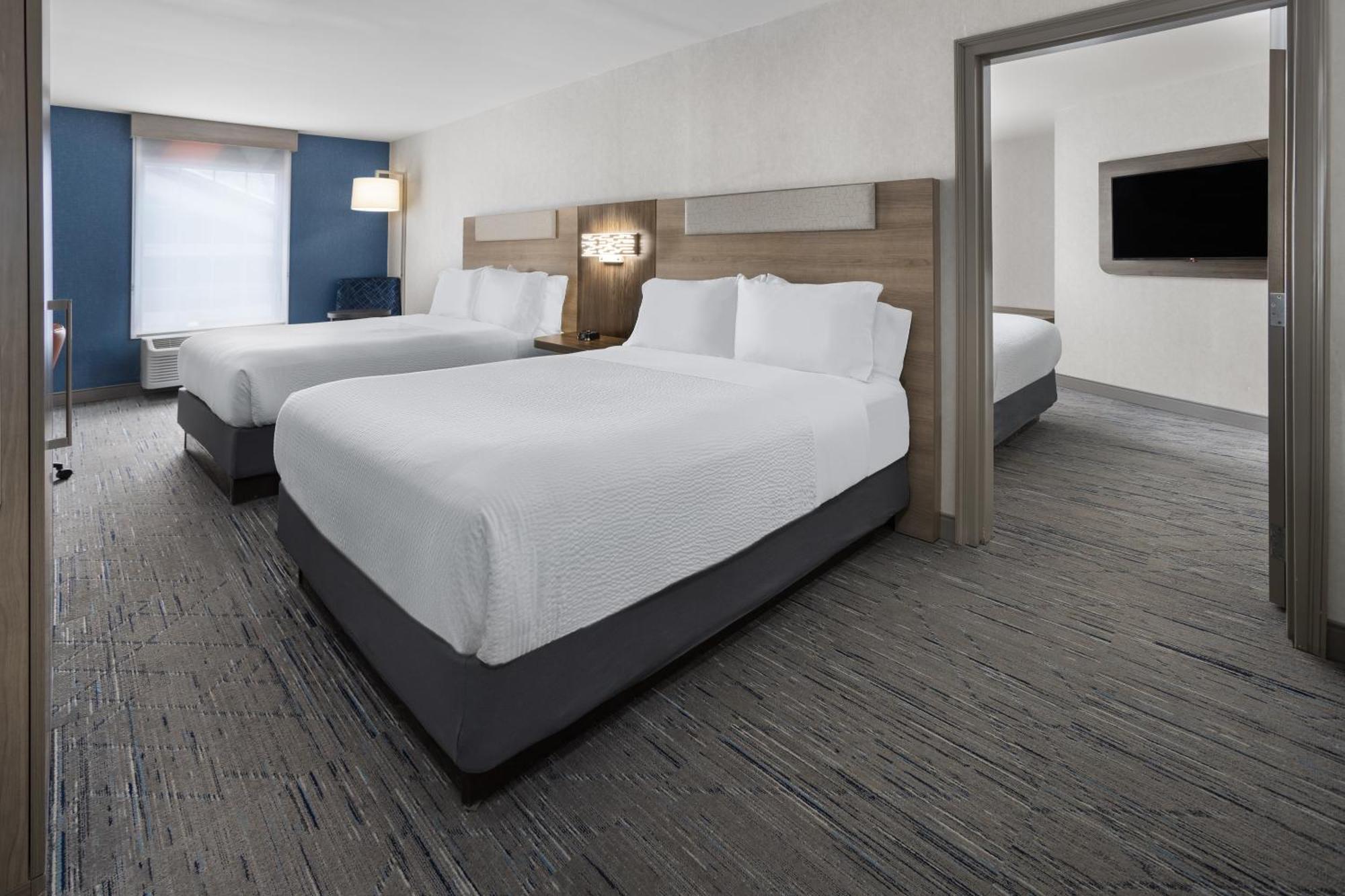 Express & By Ihg