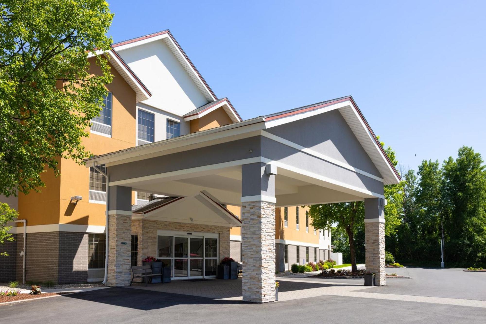 Hotel Express & By Ihg 2*