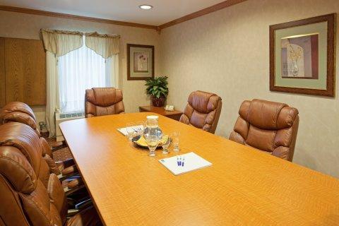 Express & By Ihg Hotel 2*