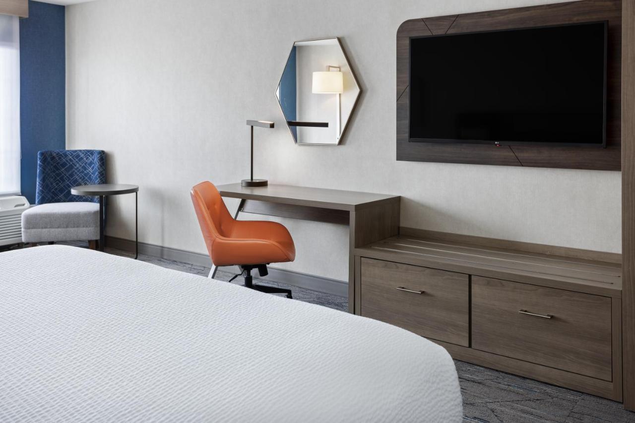 Express & By Ihg Hotel