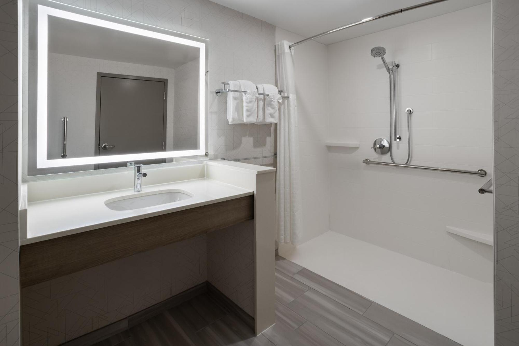 Express & By Ihg