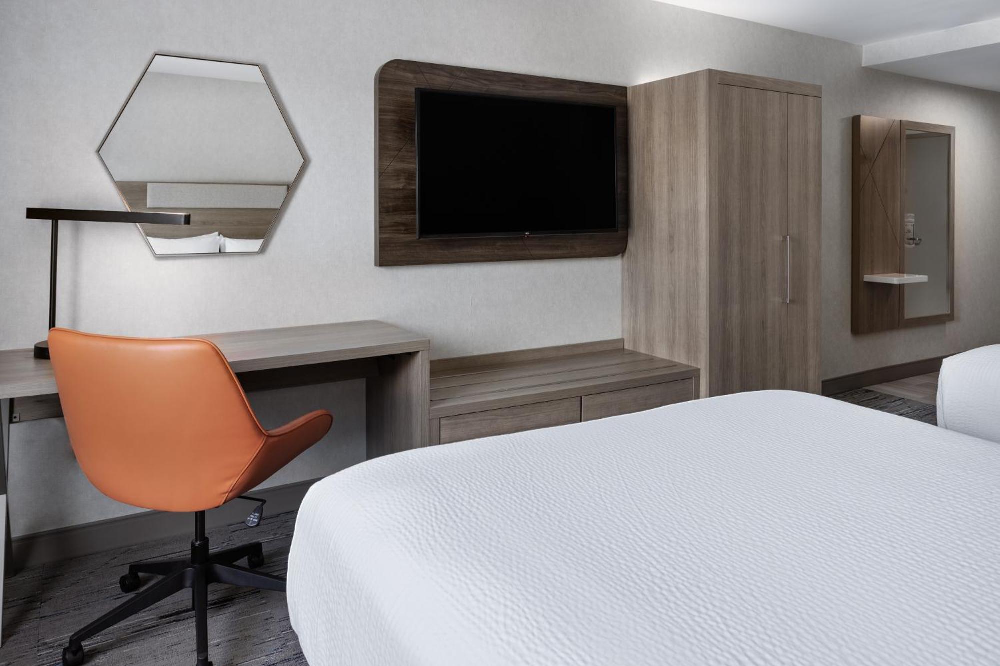 Express & By Ihg Brattleboro