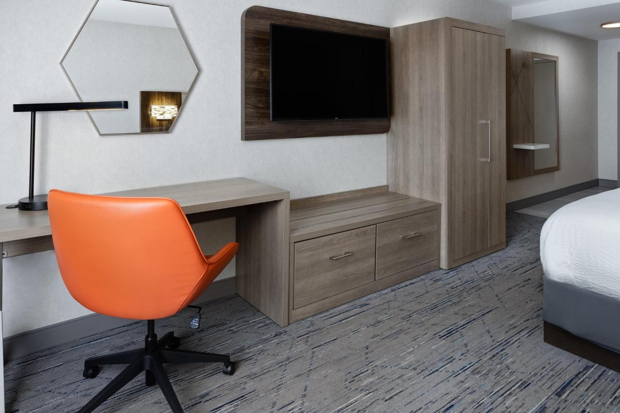Express & By Ihg Hotel Brattleboro
